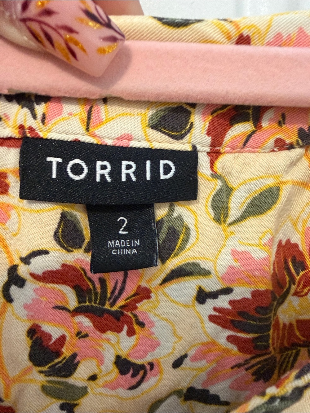 đ 004 Torrid Sz 2 Floral Top đ - Picture 5 of 9